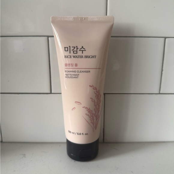 The Face Shop Rice Water Bright Foaming Cleanser K-Beauty 150ml/5 fl oz - NWT - Picture 4 of 8